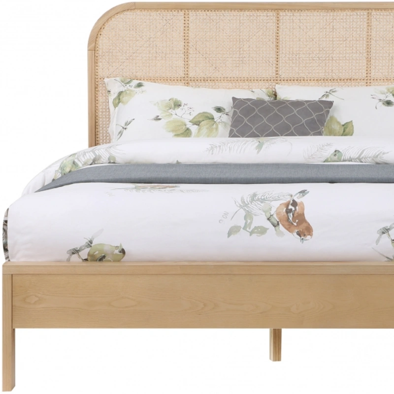 Curvy Siena Upholstered Queen Bed img 1