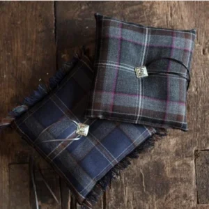 Tartan Wedding Ring Cushion _ MacGregor & MacDuff img 1